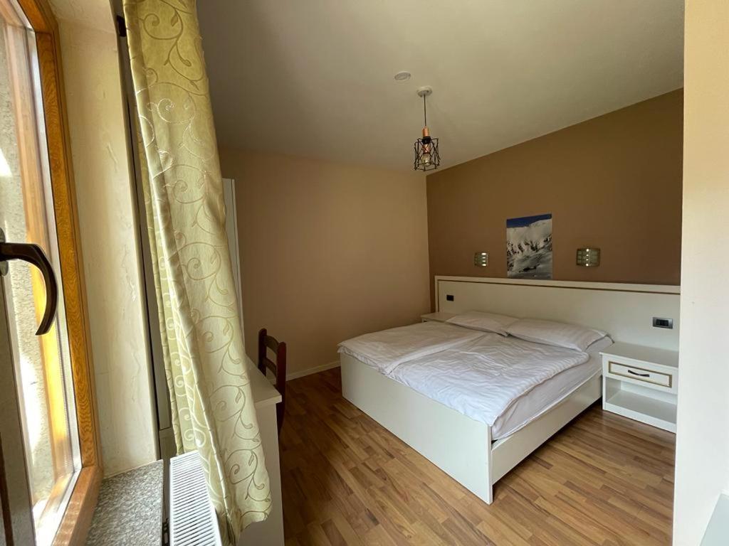 ולבונה Hotel Margjeka מראה חיצוני תמונה