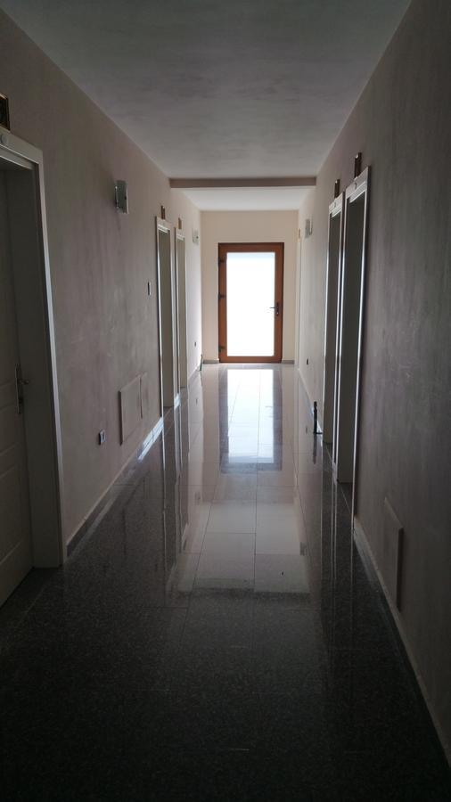 ולבונה Hotel Margjeka מראה חיצוני תמונה